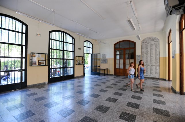 1400492624.aaa.lycee.e.png